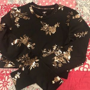 flower detail Sommer Ray long sleeve